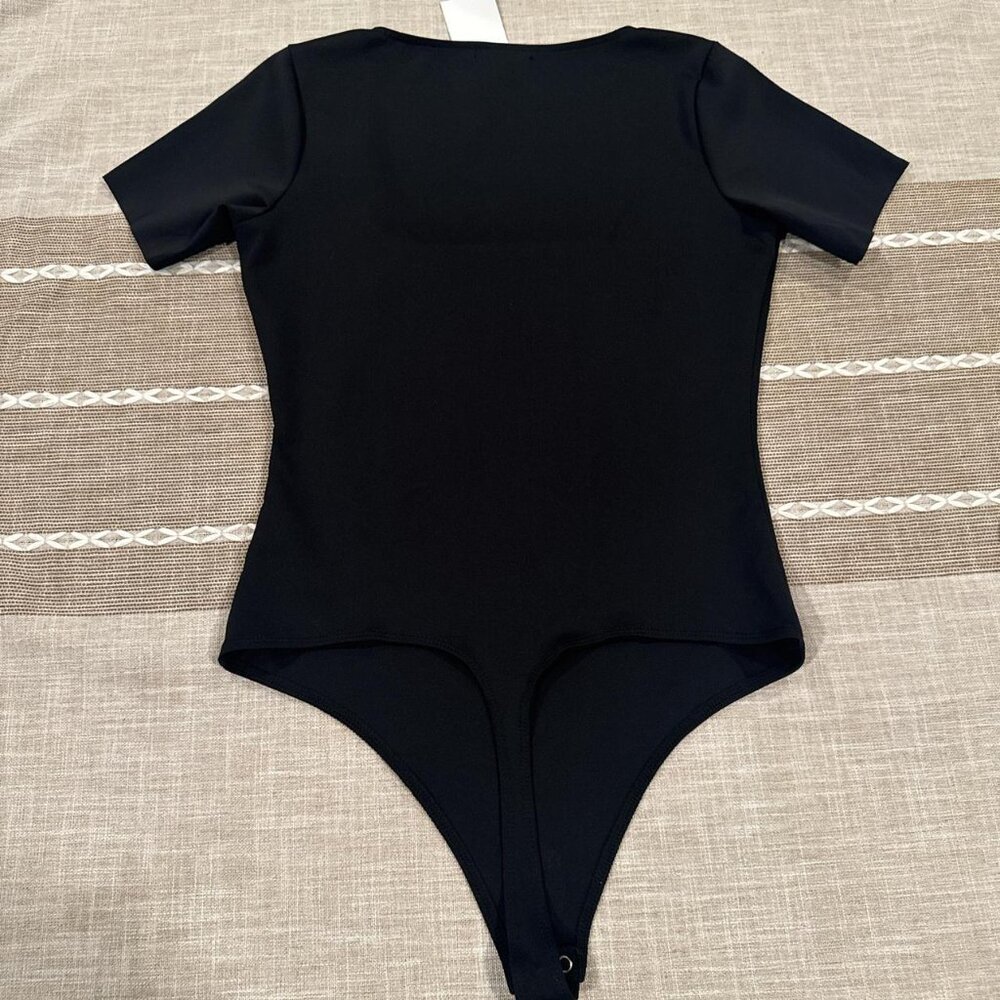 GOOD AMERICAN Black square neck bodysuit. - Picture 3 of 3